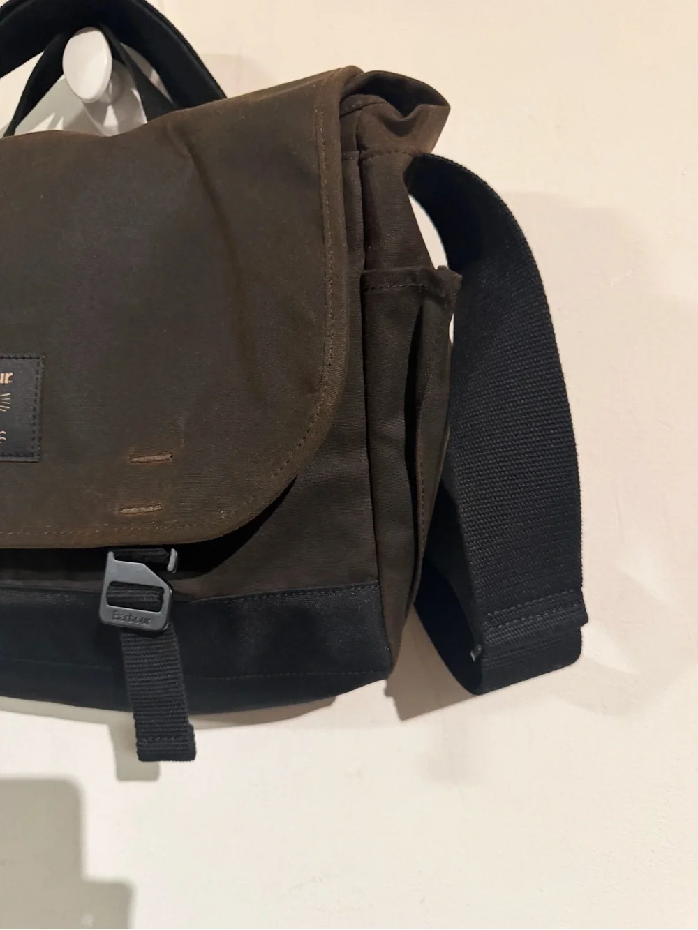 Barbour Men's Green Waxed Canvas Messenger Bag